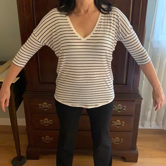 Blue & White Striped V-neck - Picture 7 of 12